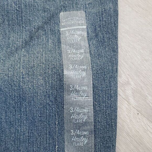✨️Aeropostale Hailey Flare, Low Rise, Slim Fit Jeans,  NWT,  Size 3/4 Long✨️ - Picture 4 of 8